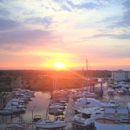 Holidays Penthouse Vues Panoramiques Sur Le Port Naval,Un Sejour Elegant Assure " Wifi Parquing Gratuit روساس المظهر الخارجي الصورة