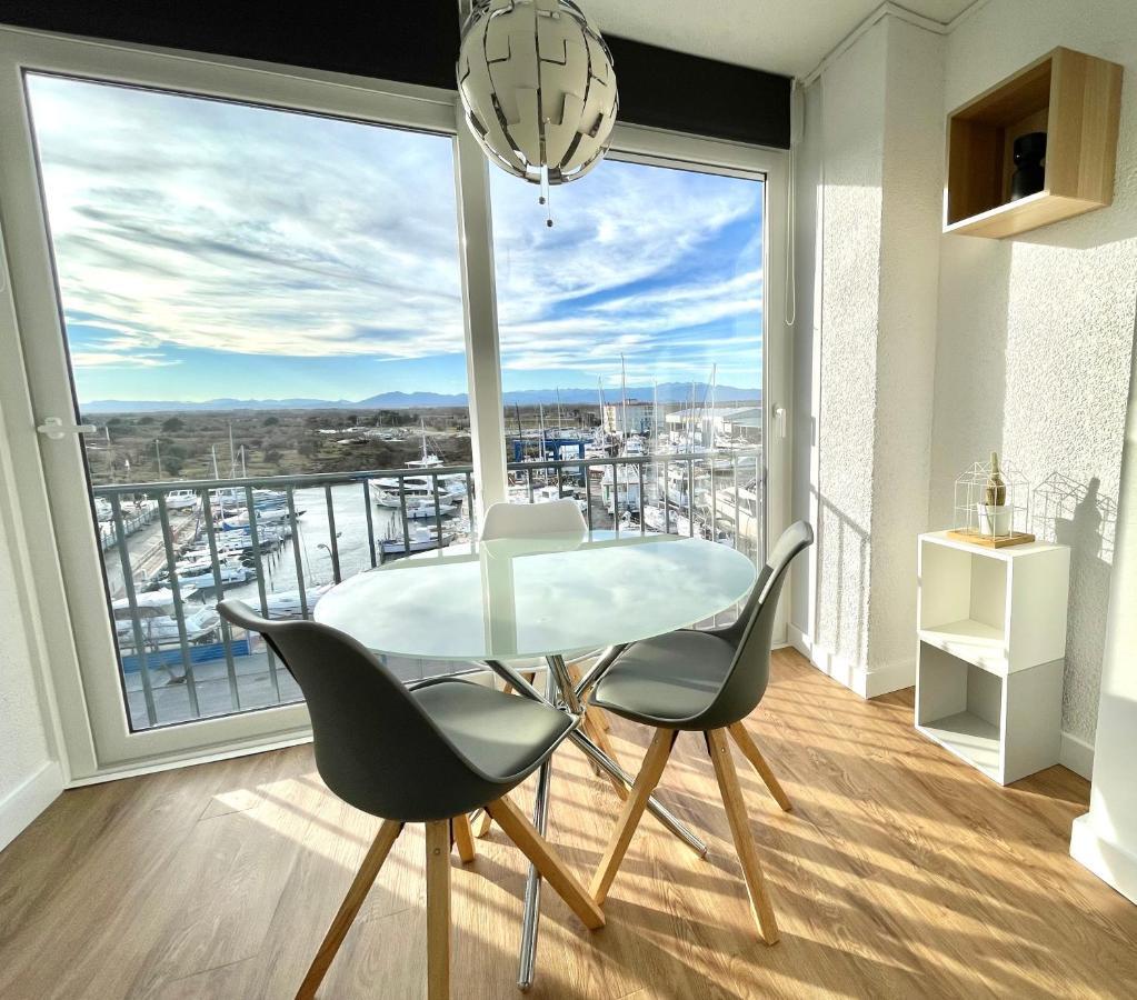 Holidays Penthouse Vues Panoramiques Sur Le Port Naval,Un Sejour Elegant Assure " Wifi Parquing Gratuit روساس المظهر الخارجي الصورة