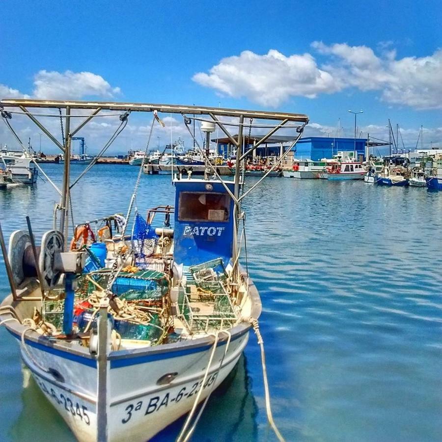 Holidays Penthouse Vues Panoramiques Sur Le Port Naval,Un Sejour Elegant Assure " Wifi Parquing Gratuit روساس المظهر الخارجي الصورة