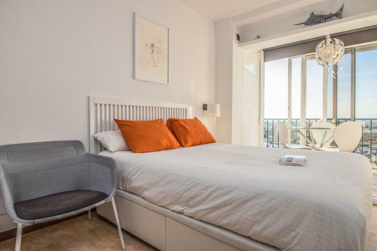 Holidays Penthouse Vues Panoramiques Sur Le Port Naval,Un Sejour Elegant Assure " Wifi Parquing Gratuit روساس المظهر الخارجي الصورة