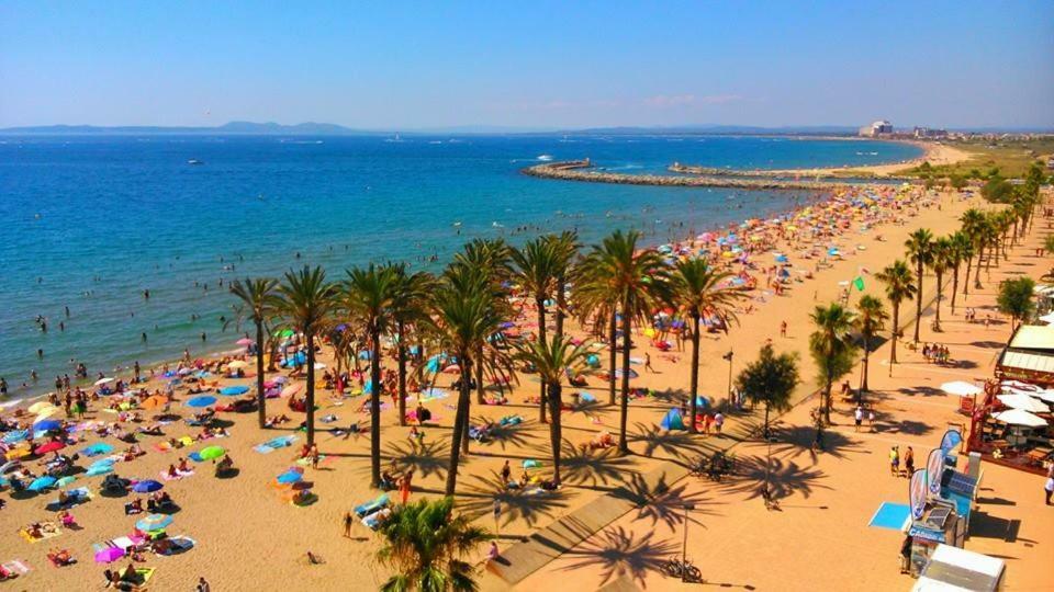 Holidays Penthouse Vues Panoramiques Sur Le Port Naval,Un Sejour Elegant Assure " Wifi Parquing Gratuit روساس المظهر الخارجي الصورة